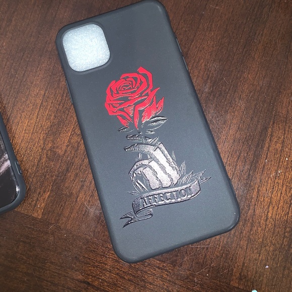 iPhone case - Picture 1 of 2